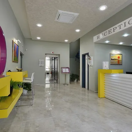 מלון דירות Hello Hissar 2*