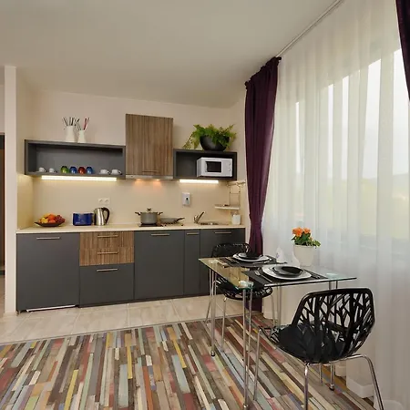 Hello Hissar מלון דירות היסריה