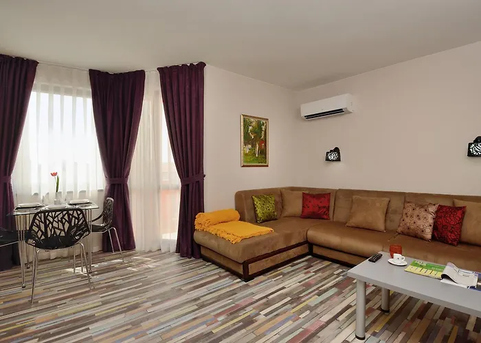 Hello Hissar Aparthotel 2*